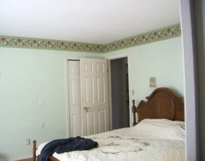 Cozy room for rent in Valley View subdivision, in a spacious 4800 square feet house on one acre all amenities provided