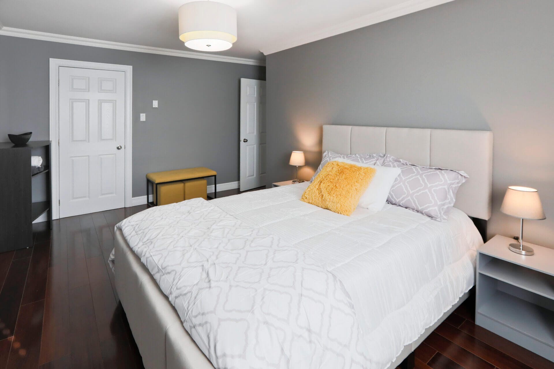 Fully furnished short term rentals, Offering both one and two bedroom units