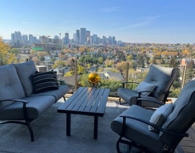 Gorgeous House with View near Downtown Calgary.  Easy access to all hospitals!
