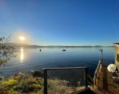 Peaceful furnished 2 bedroom seaside cottage in North Saanich with stunning views