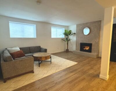 Cozy, Newly Renovated Private 2 Bed 1 Bath Large Above Ground Suite